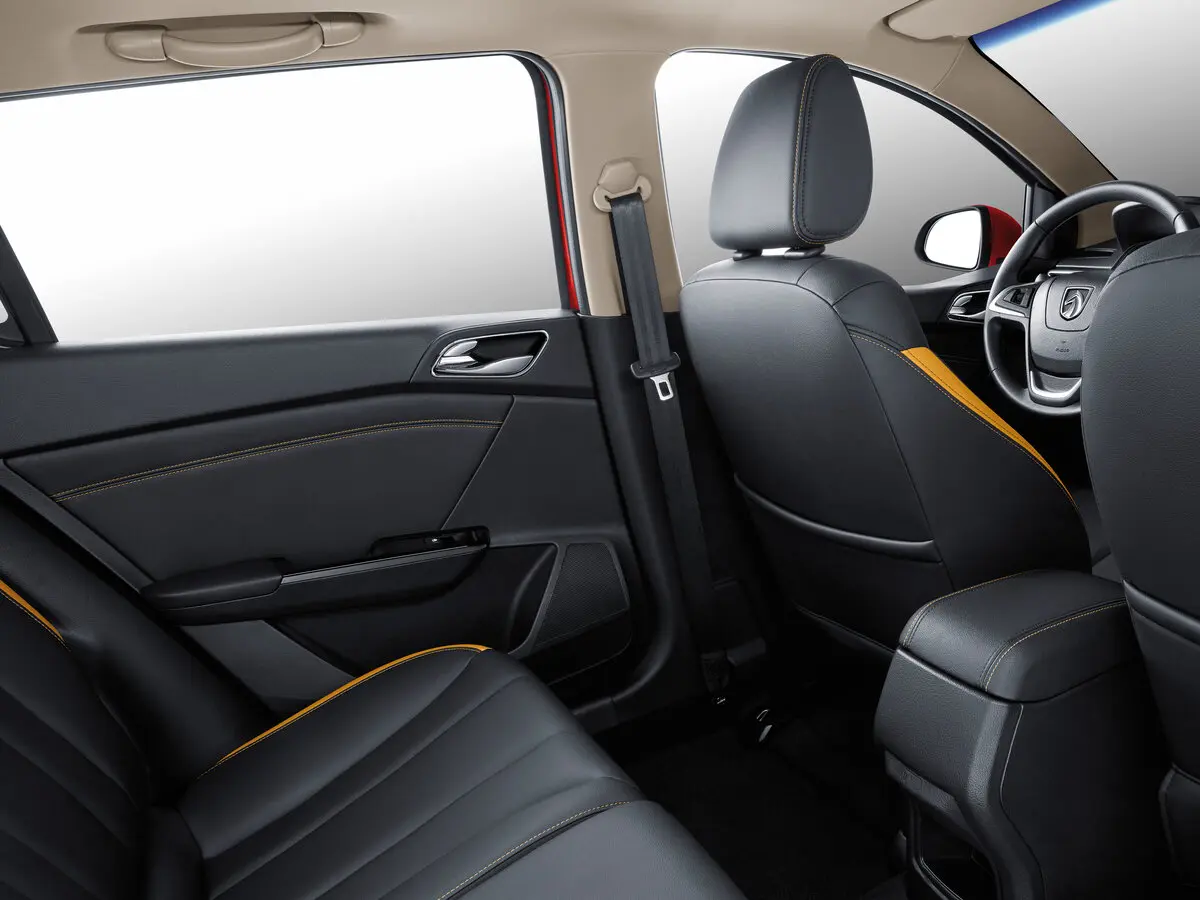Baojun 310 I Хэтчбек 5 дв. — 照片 10