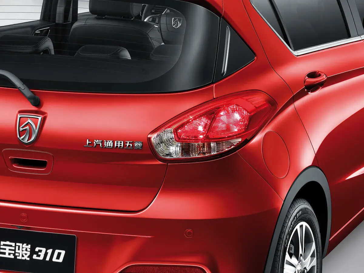 Baojun 310 I Хэтчбек 5 дв. — 照片 15