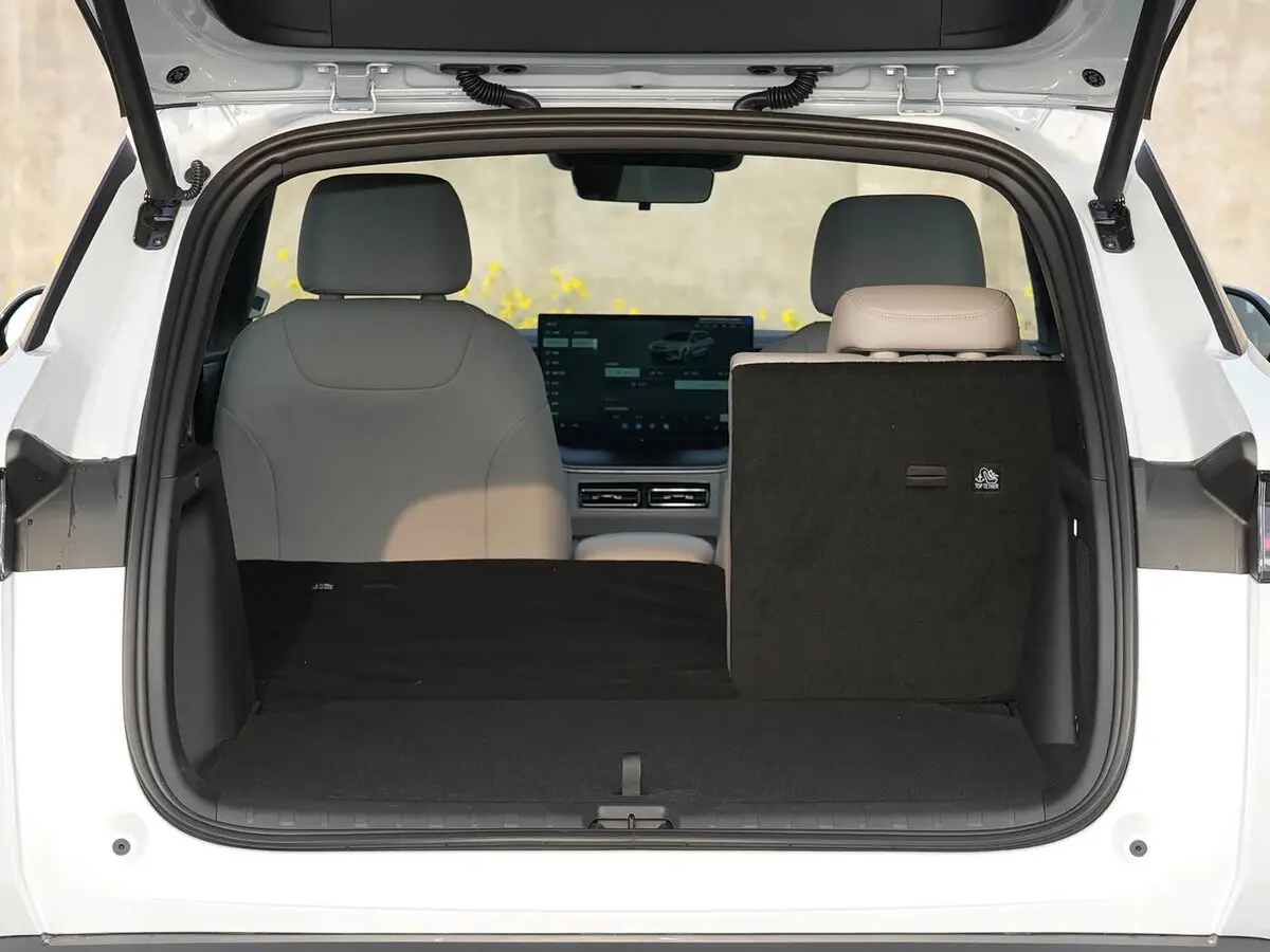 BYD Song Ultra 2026 – н.в. Внедорожник 5 дв. EV — сүрөт 13