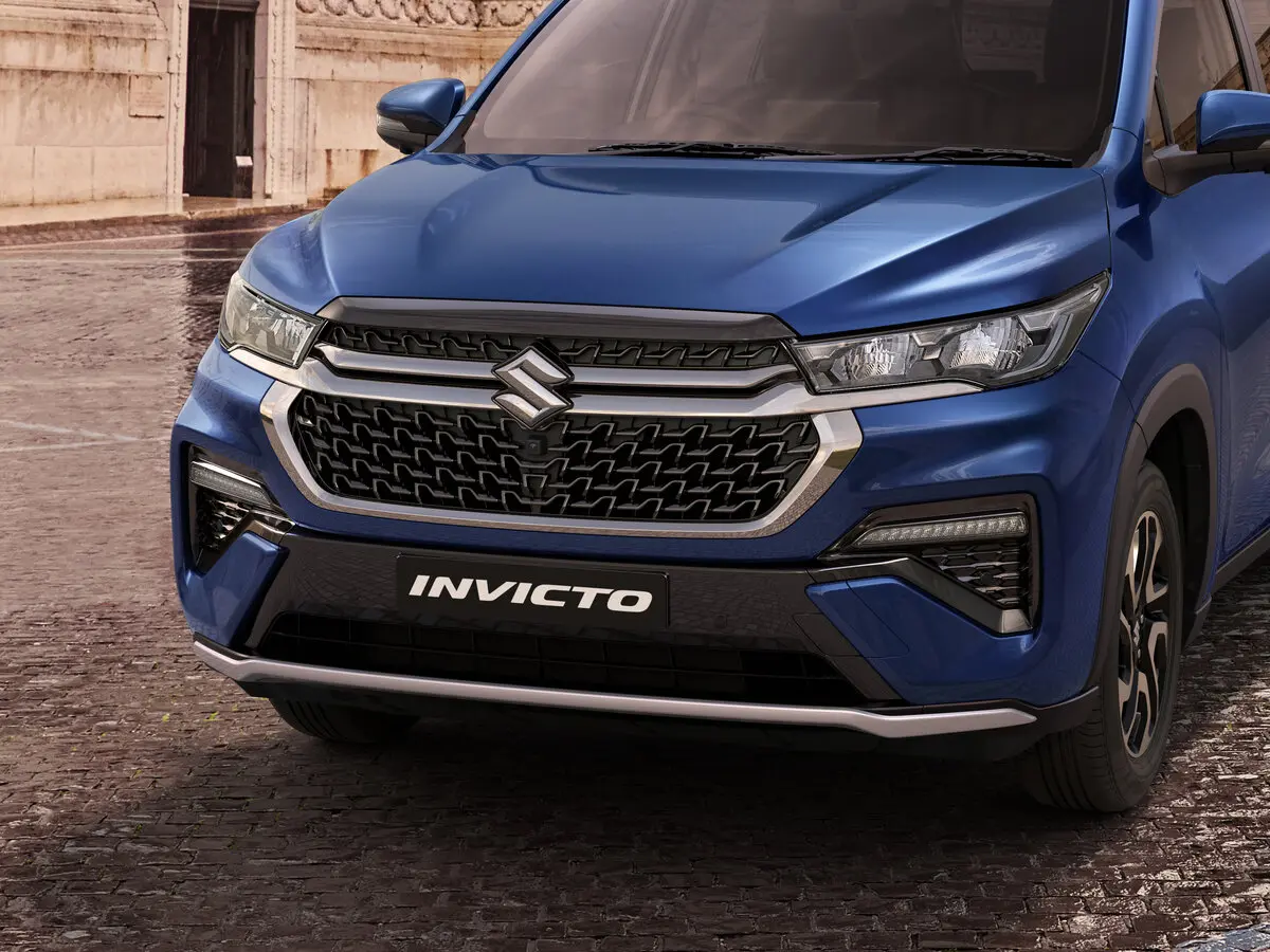Suzuki Invicto 2026 – н.в. Компактвэн — сүрөт 2