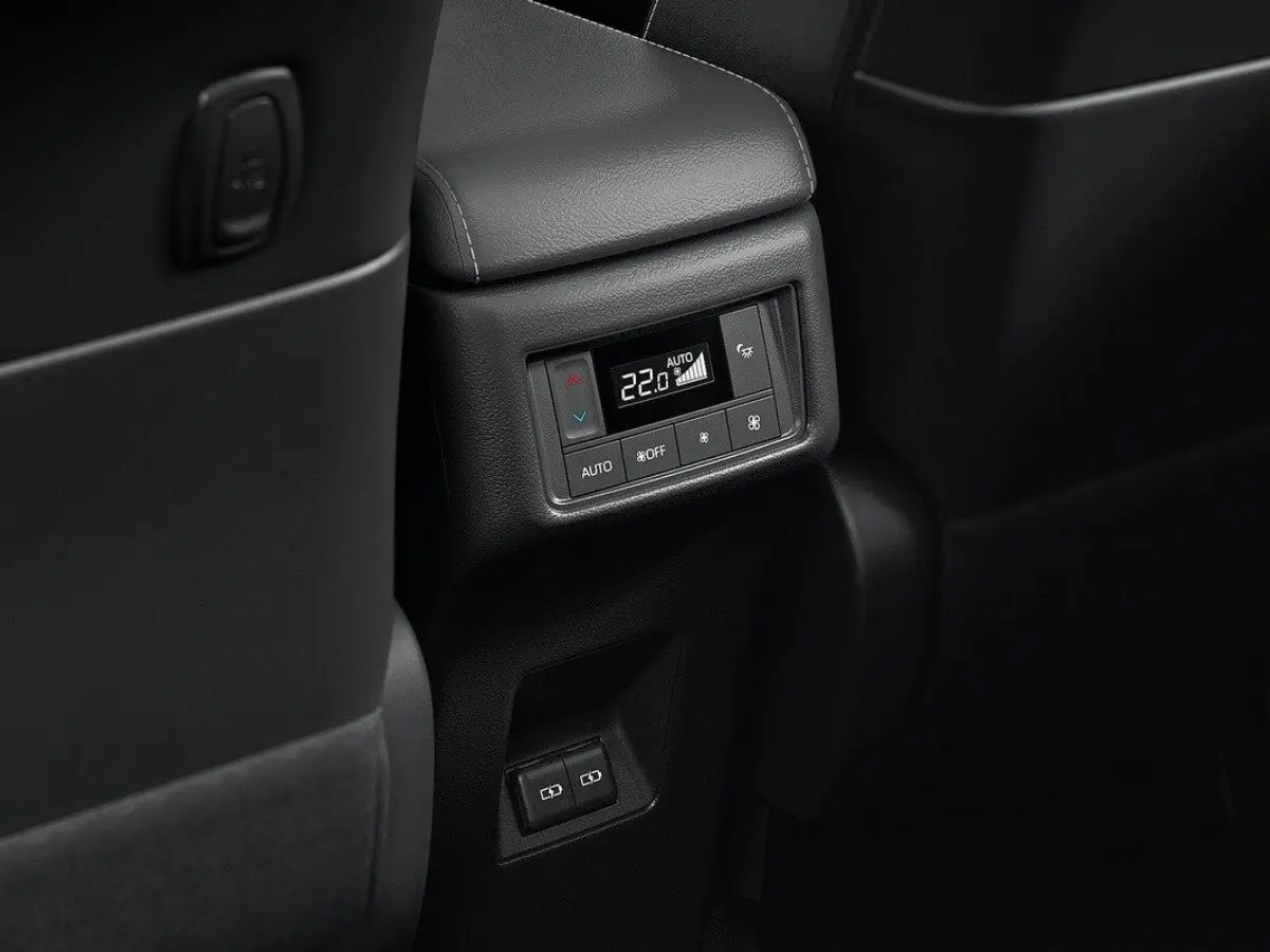 Suzuki Invicto 2026 – н.в. Компактвэн — сүрөт 15