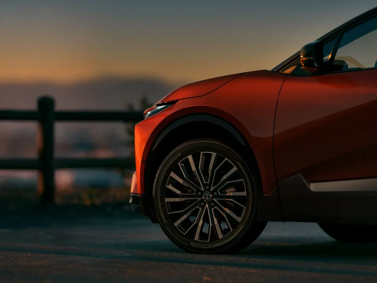 Toyota C-HR II (NA Market) Внедорожник 5 дв. — сүрөт 6