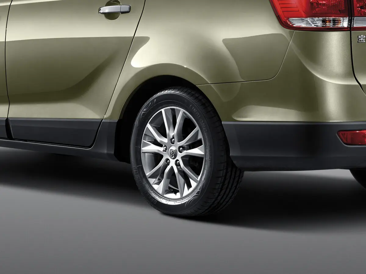 Baojun 730 I Минивэн — 照片 16