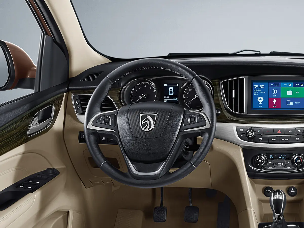 Baojun 730 I Рестайлинг Минивэн — 照片 9