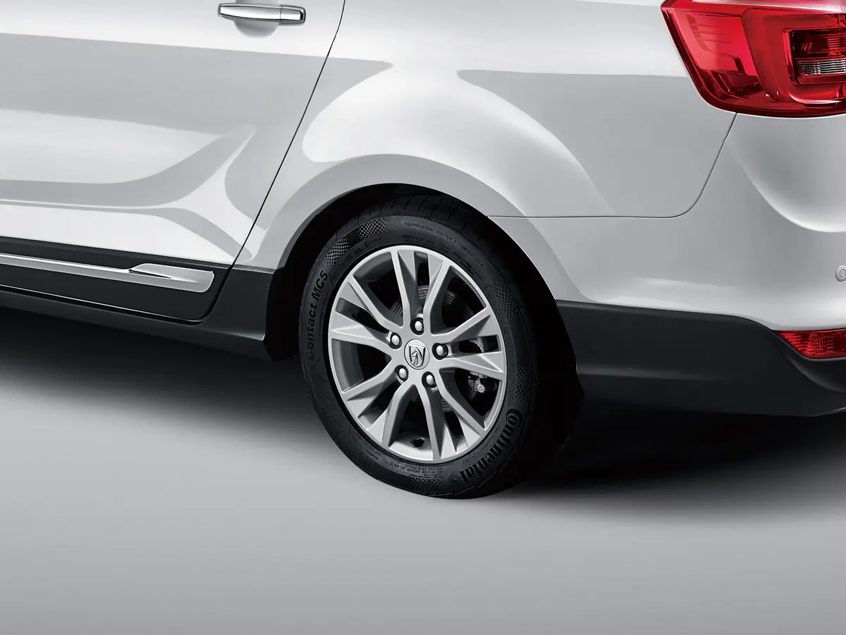 Baojun 730 I Рестайлинг Минивэн — 照片 17
