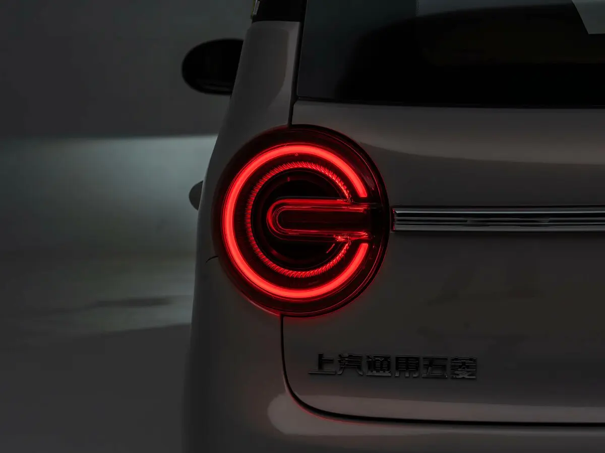 Wuling Mini EV V Хэтчбек 5 дв. — фото 15