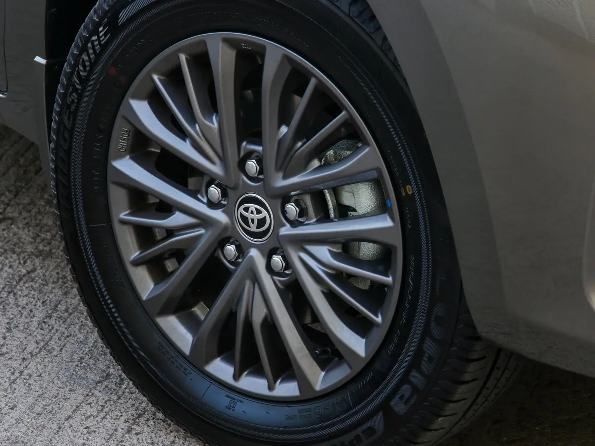 Toyota Rumion I Компактвэн — фото 13