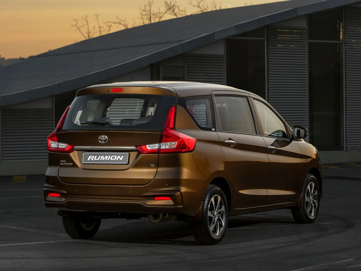 Toyota Rumion I Рестайлинг Компактвэн — фото 4