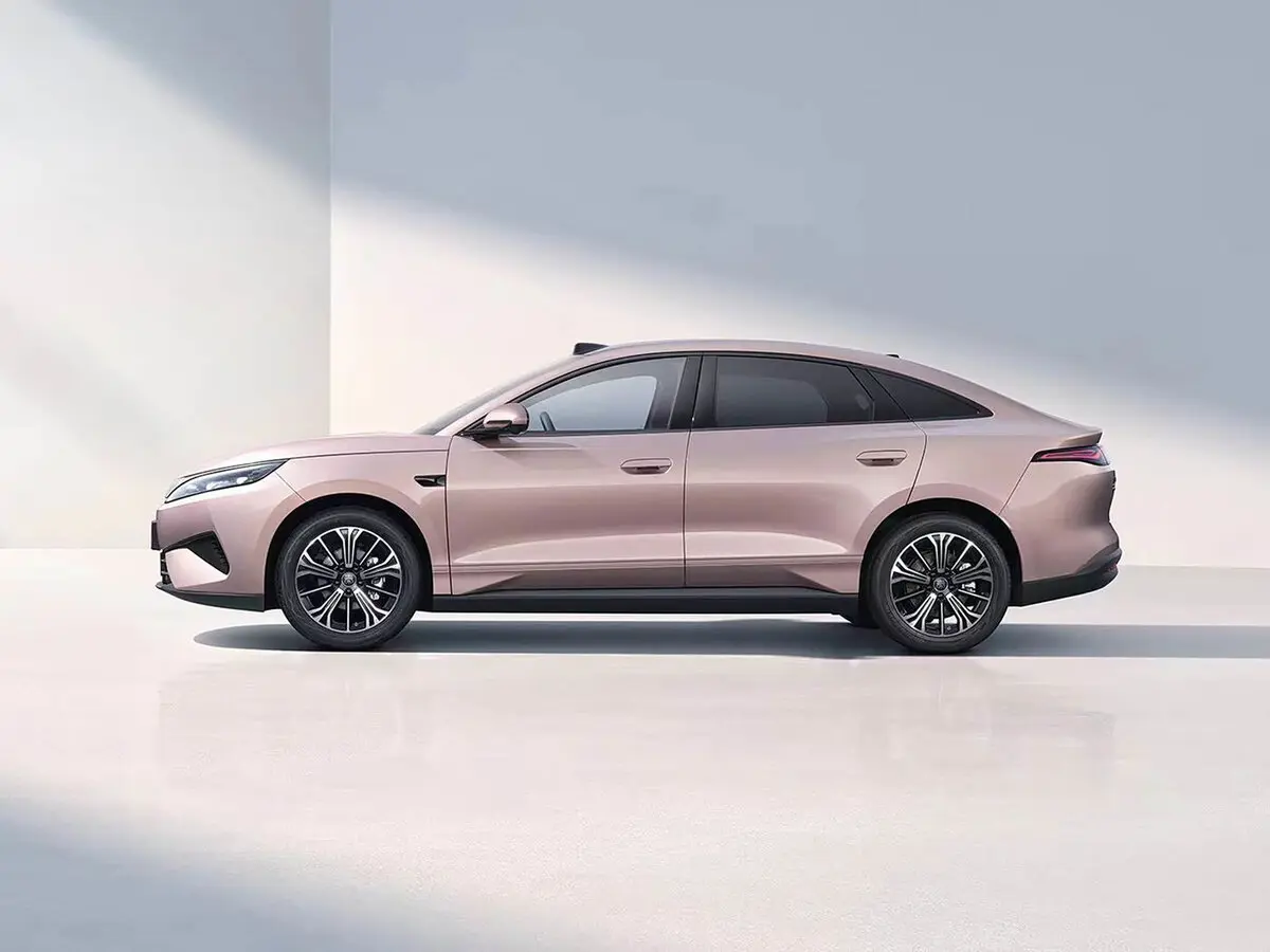 BYD Qin Max 2026 – н.в. Седан — сүрөт 2