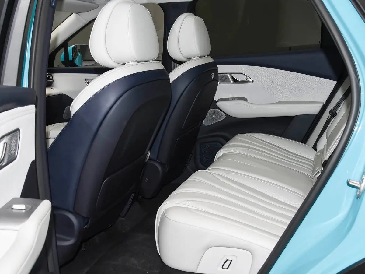 Chery Fulwin T9L 2026 – н.в. Внедорожник 5 дв. — photo 11