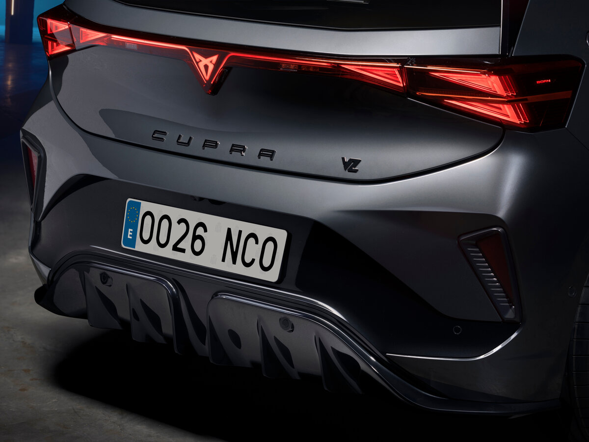 Cupra Born I Рестайлинг Хэтчбек 5 дв. — фото 14