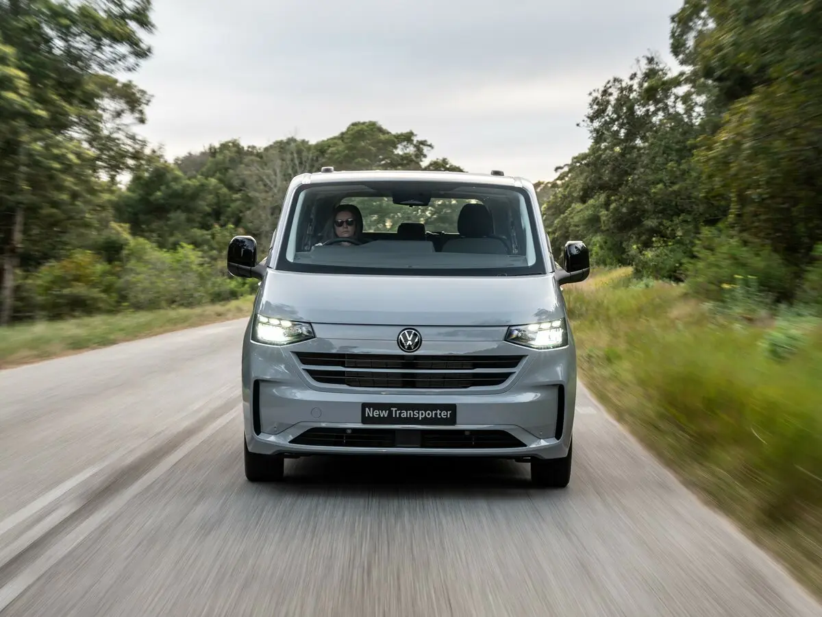 Volkswagen Transporter T7 Минивэн — photo 3
