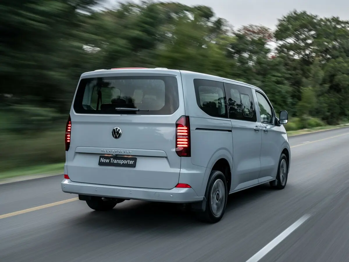 Volkswagen Transporter T7 Минивэн — photo 4