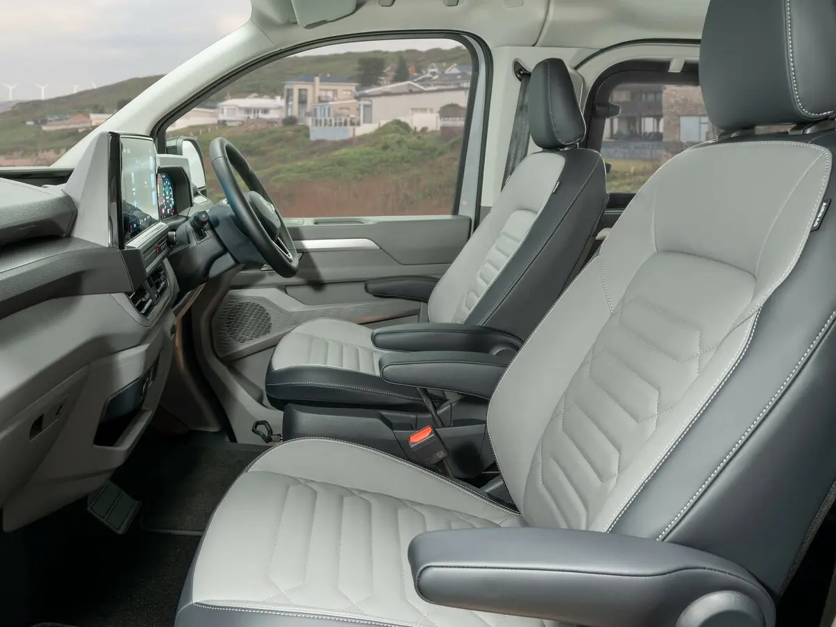 Volkswagen Transporter T7 Минивэн — photo 6