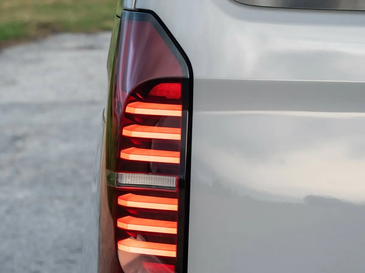 Volkswagen Transporter T7 Минивэн — photo 9