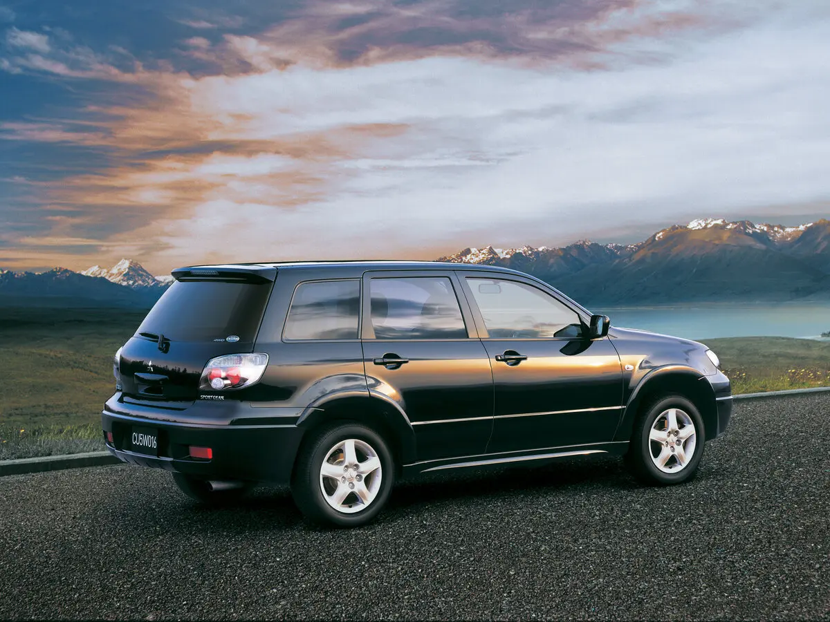 Mitsubishi Airtrek I Рестайлинг Внедорожник 5 дв. Sport Gear — сүрөт 2