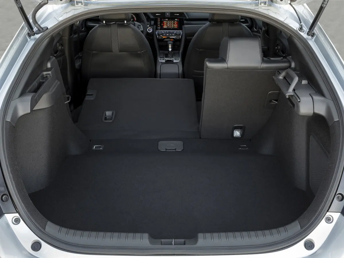 Honda Civic X Рестайлинг Хэтчбек 5 дв. — фото 12