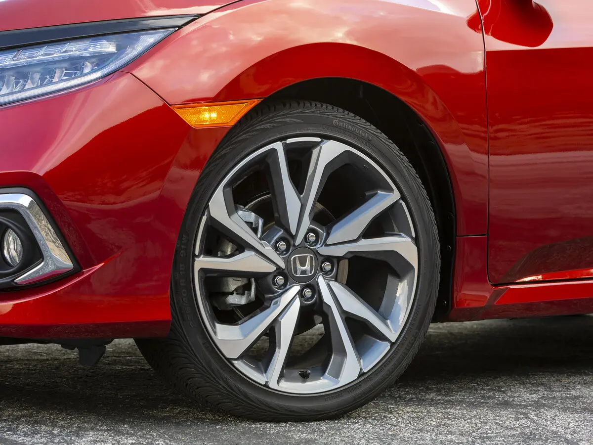 Honda Civic X Рестайлинг Седан — фото 15