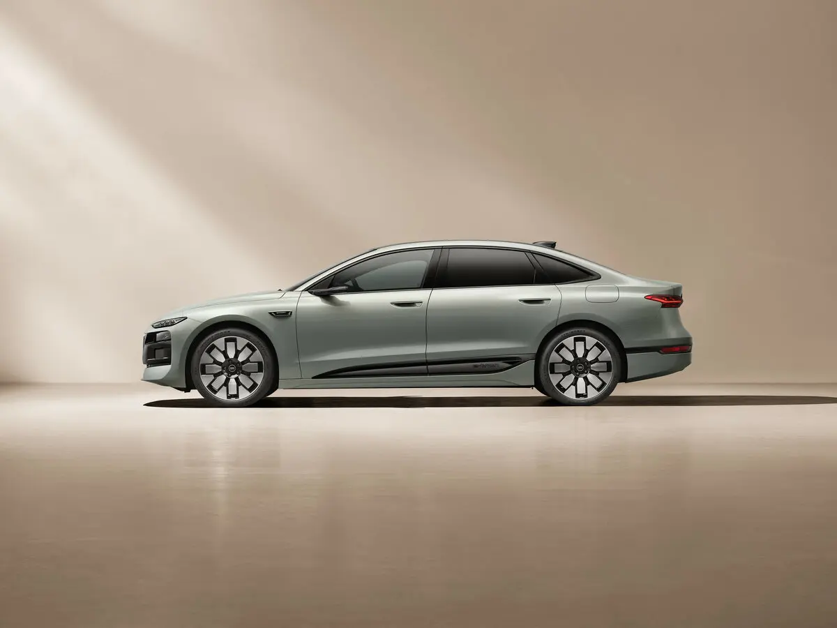 Audi A6 e-tron 2024 – н.в. Седан L — сүрөт 2