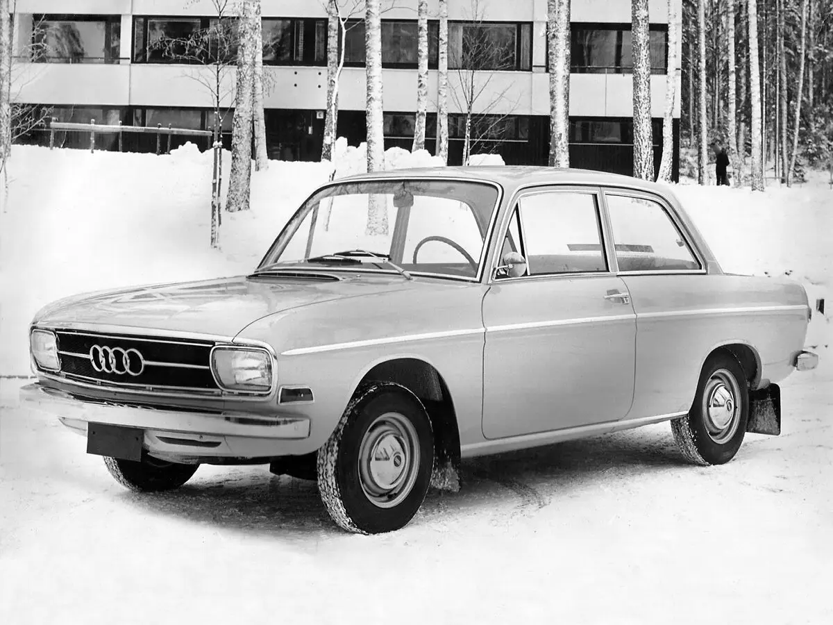 Audi 60 1969 – 1973 Седан 2 дв.
