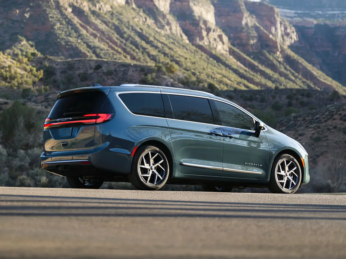 Chrysler Pacifica RU Рестайлинг 2 Минивэн — photo 5