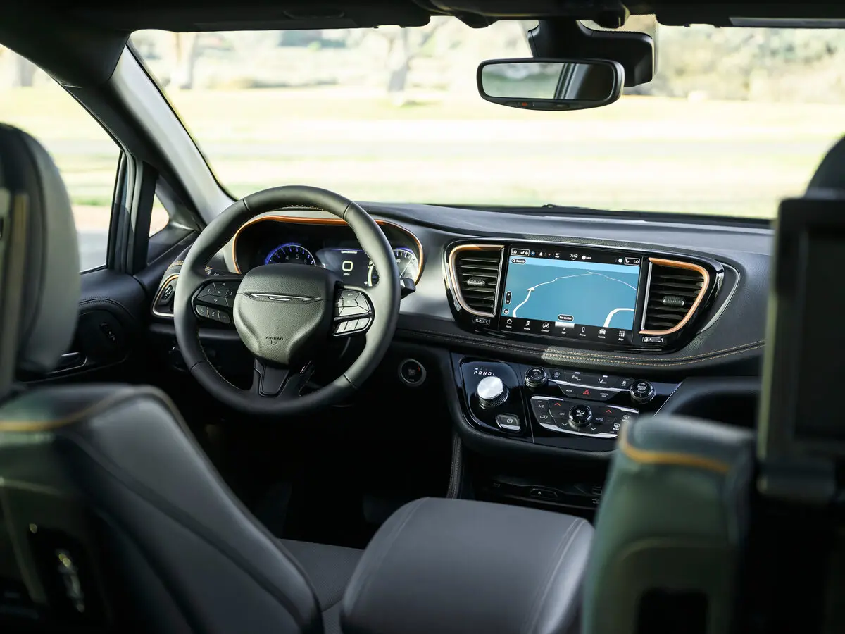 Chrysler Pacifica RU Рестайлинг 2 Минивэн — photo 6