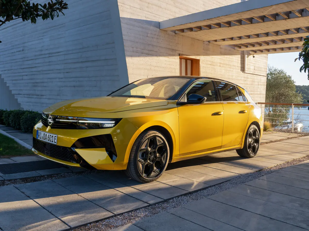 Opel Astra L Рестайлинг Хэтчбек 5 дв.