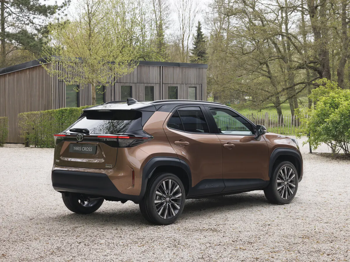 Toyota Yaris Cross I Рестайлинг Внедорожник 5 дв. — 照片 5