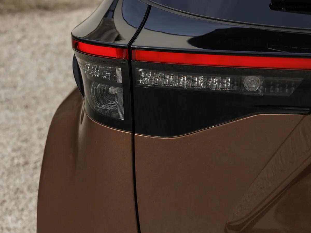 Toyota Yaris Cross I Рестайлинг Внедорожник 5 дв. — 照片 10