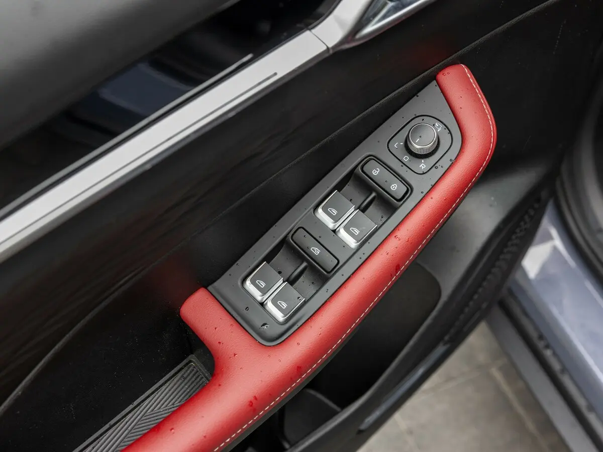 Geely Coolray I Рестайлинг 2 Внедорожник 5 дв. — сүрөт 27
