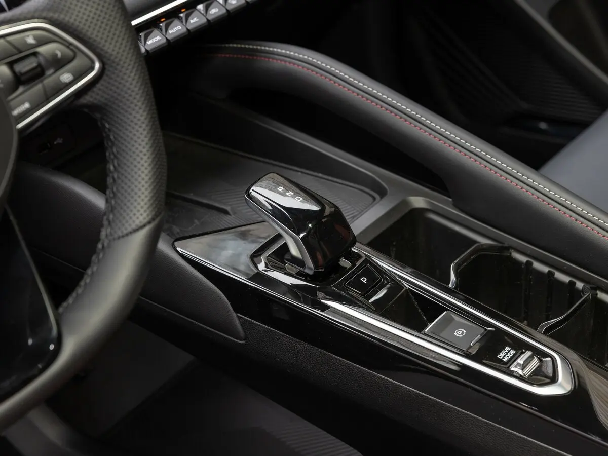 Geely Coolray I Рестайлинг 2 Внедорожник 5 дв. — сүрөт 28