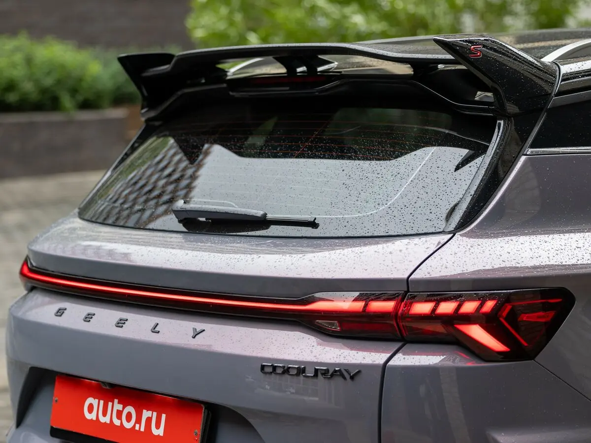 Geely Coolray I Рестайлинг 2 Внедорожник 5 дв. — сүрөт 32