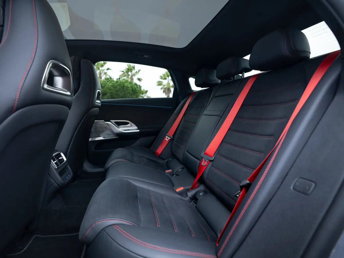 Mercedes-Benz C-Класс electric (W520) Седан — сүрөт 10