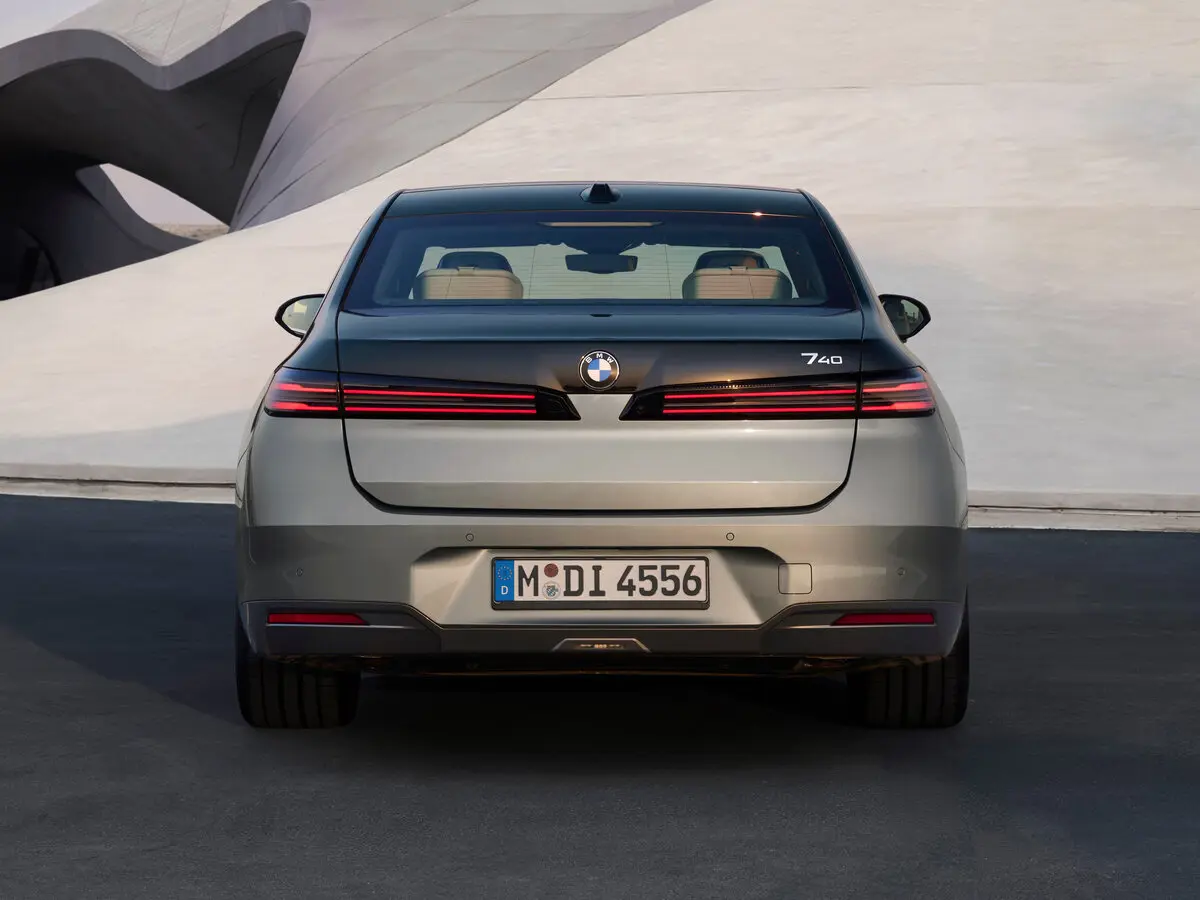 BMW 7 серии VII (G70) Рестайлинг Седан — photo 4