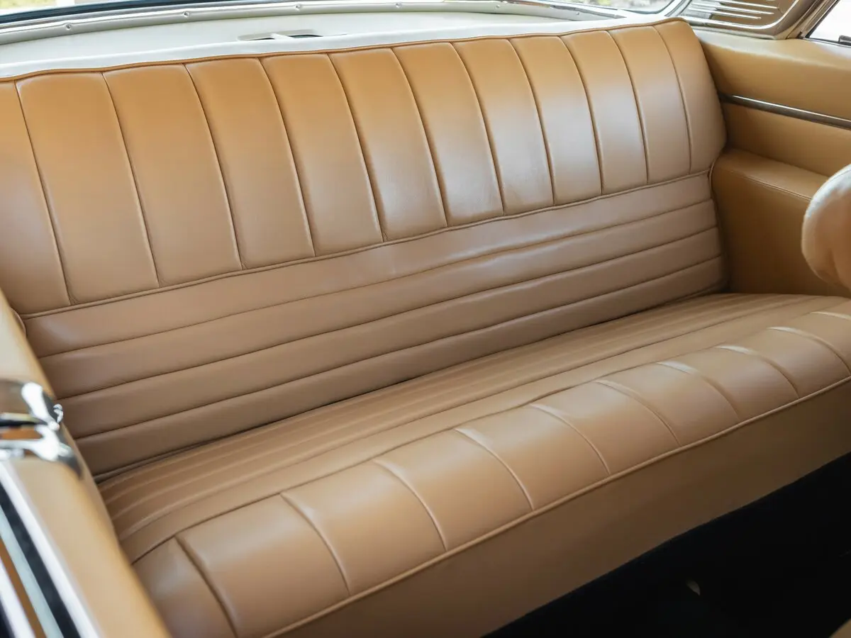 Chrysler 300 Letter Series I (300B) Рестайлинг Купе-хардтоп — сүрөт 8