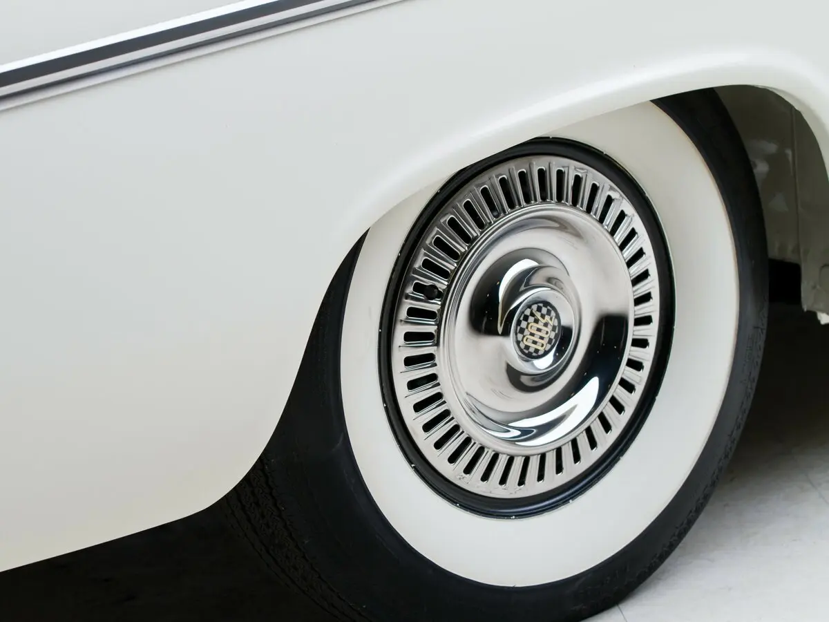 Chrysler 300 Letter Series I (300B) Рестайлинг Купе-хардтоп — сүрөт 14