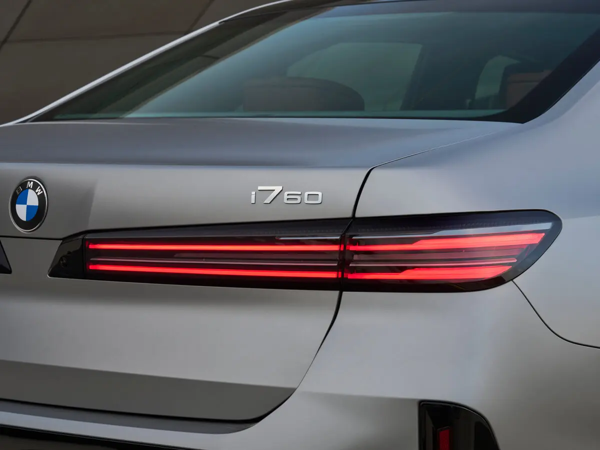 BMW i7 I (G70) Рестайлинг Седан — сүрөт 13