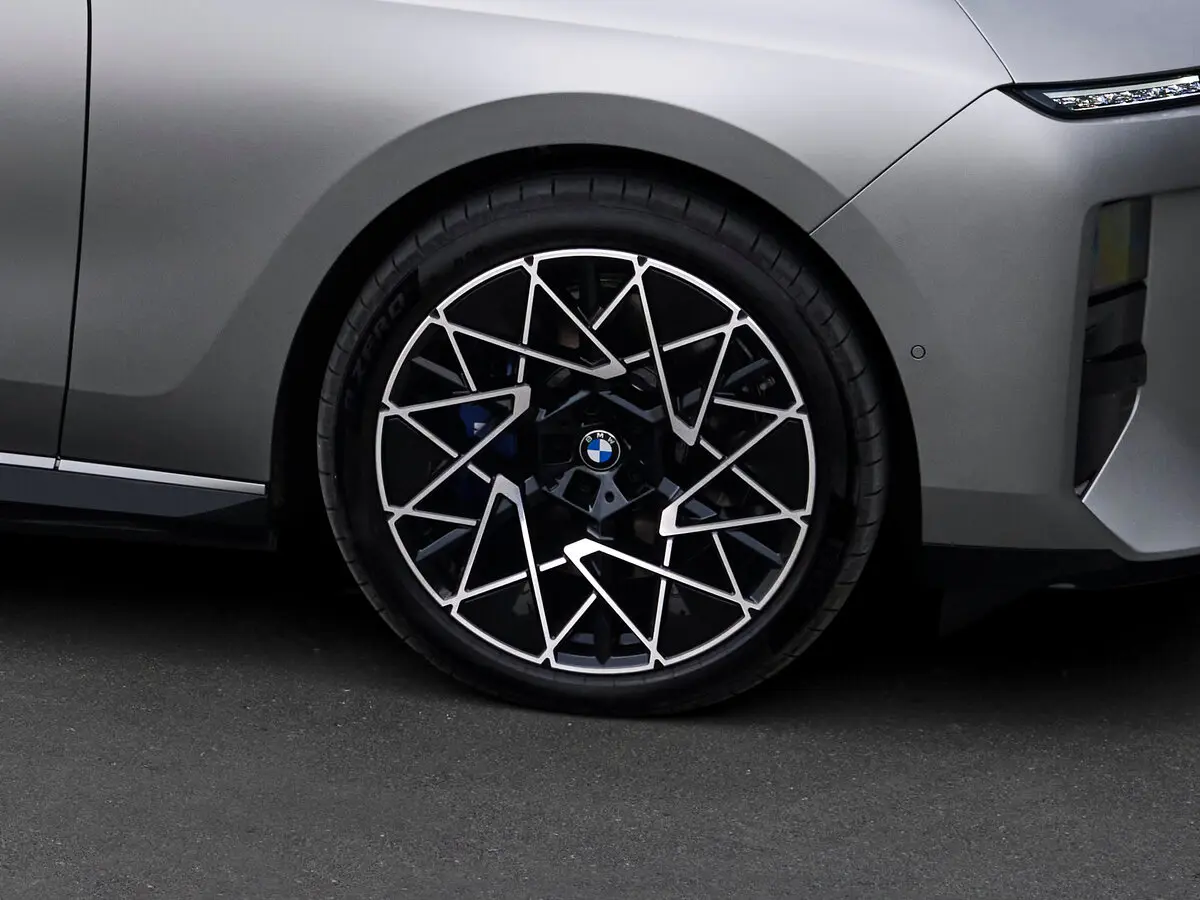 BMW i7 I (G70) Рестайлинг Седан — сүрөт 17