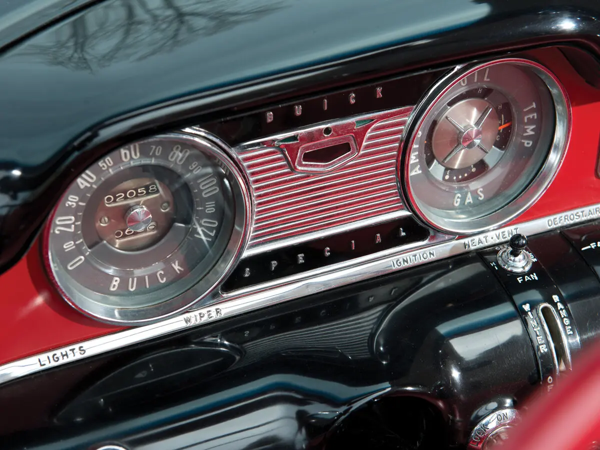 Buick Special II Рестайлинг Кабриолет — сүрөт 6