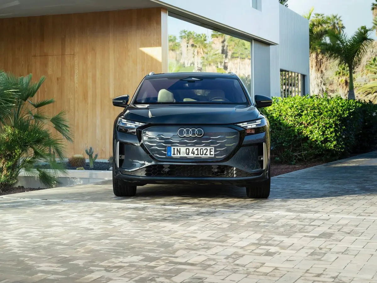 Audi Q4 e-tron I Рестайлинг Внедорожник 5 дв. — 照片 3