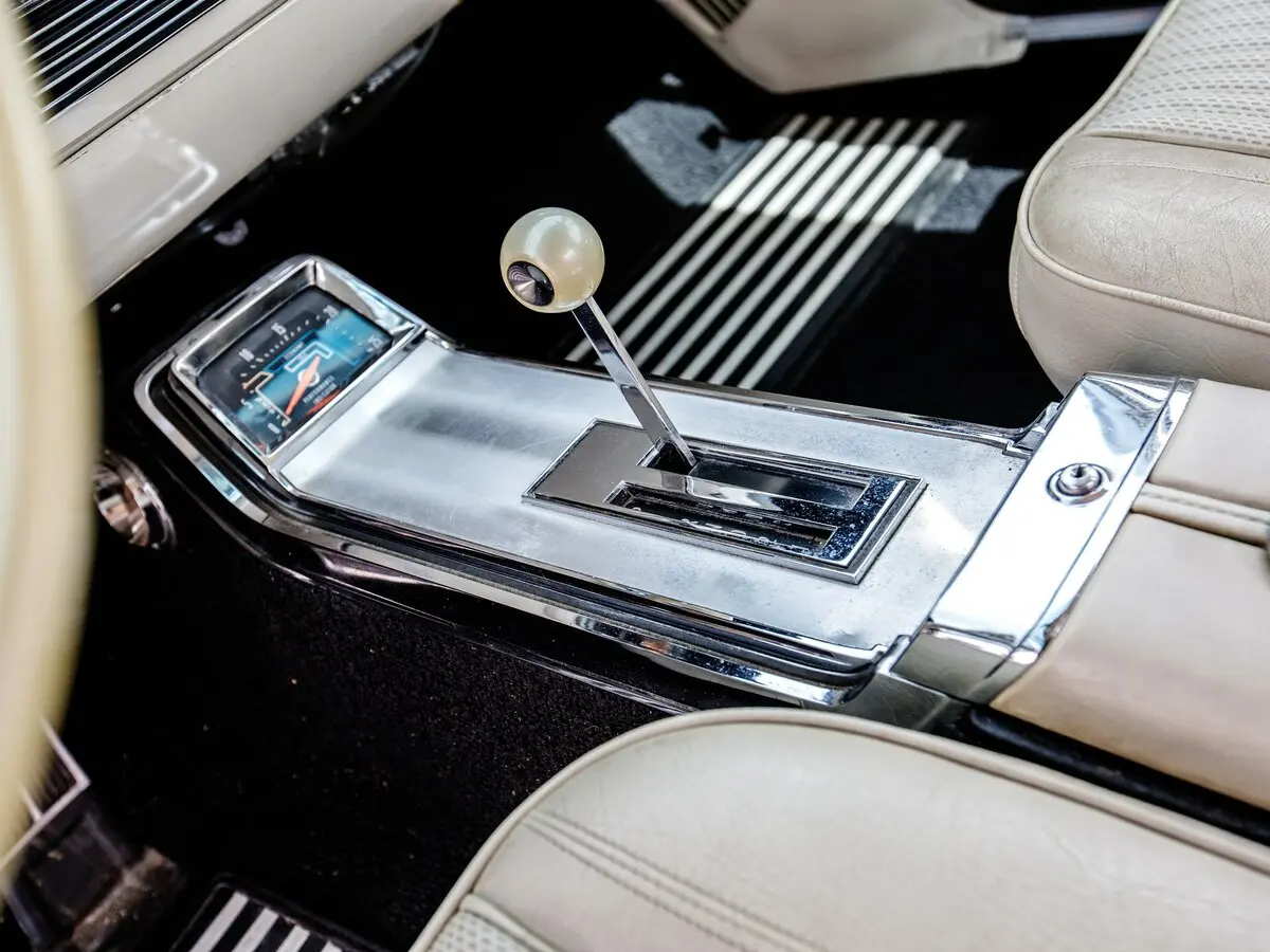 Chrysler 300 Letter Series V (300L) Кабриолет — photo 10