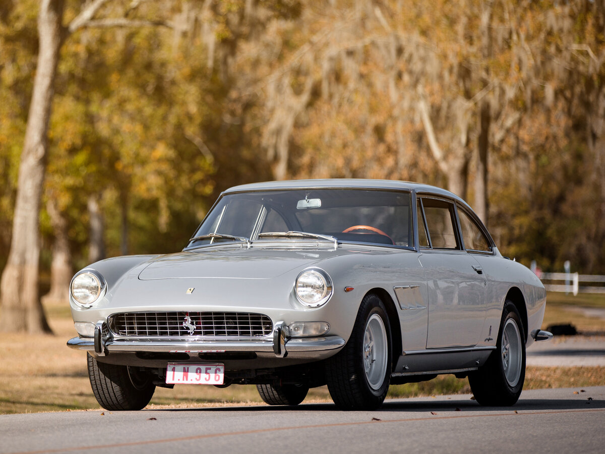 Ferrari 330 GT 2+2 Series II Купе — фото 4