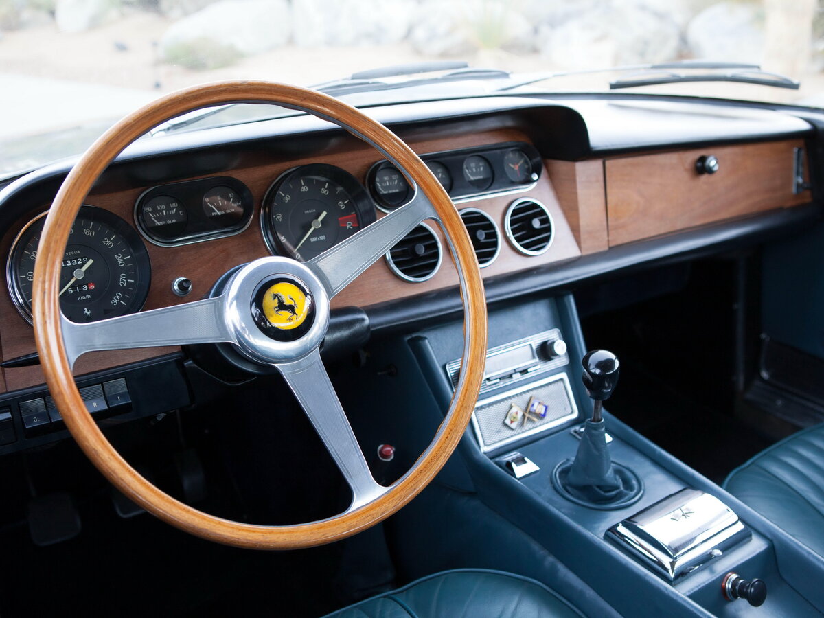 Ferrari 330 GT 2+2 Series II Купе