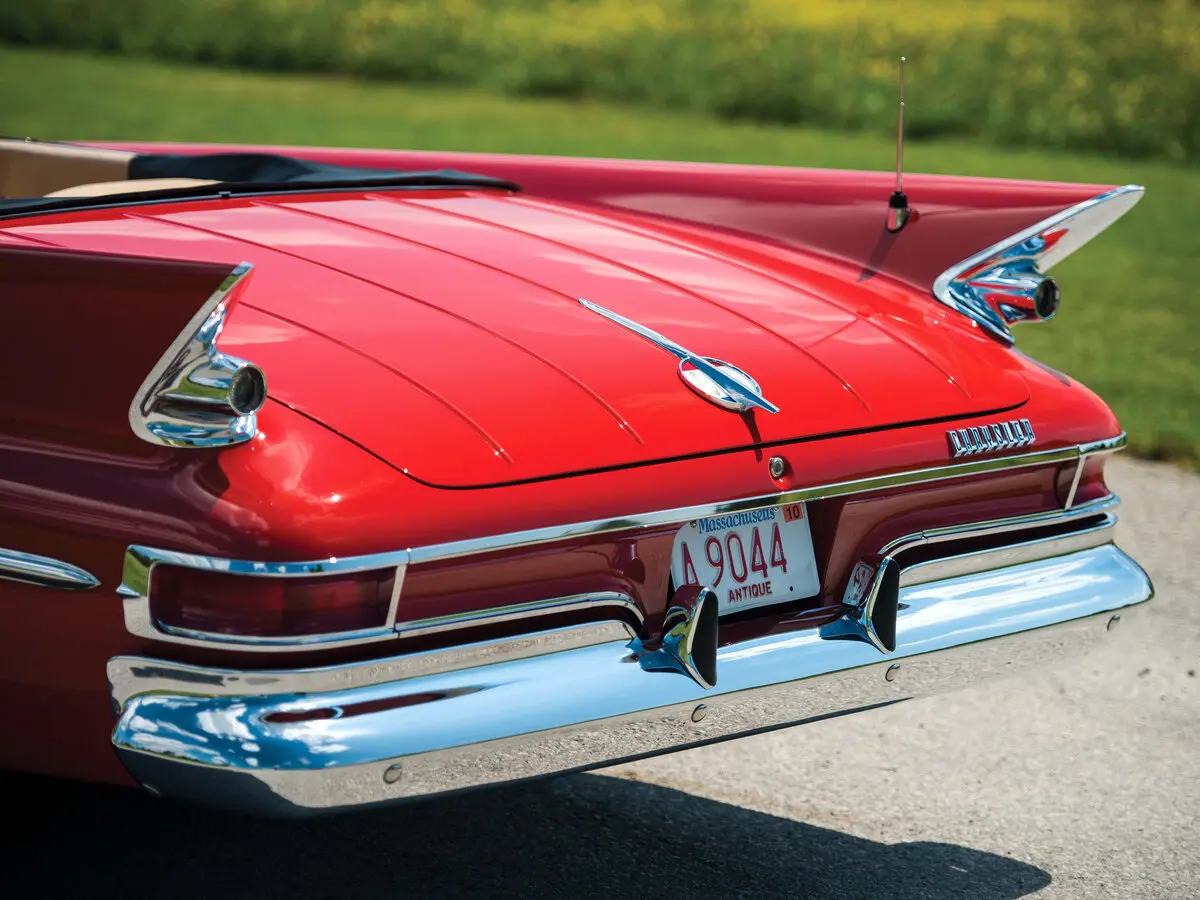 Chrysler 300 Letter Series III (300G) Рестайлинг Кабриолет — сүрөт 13