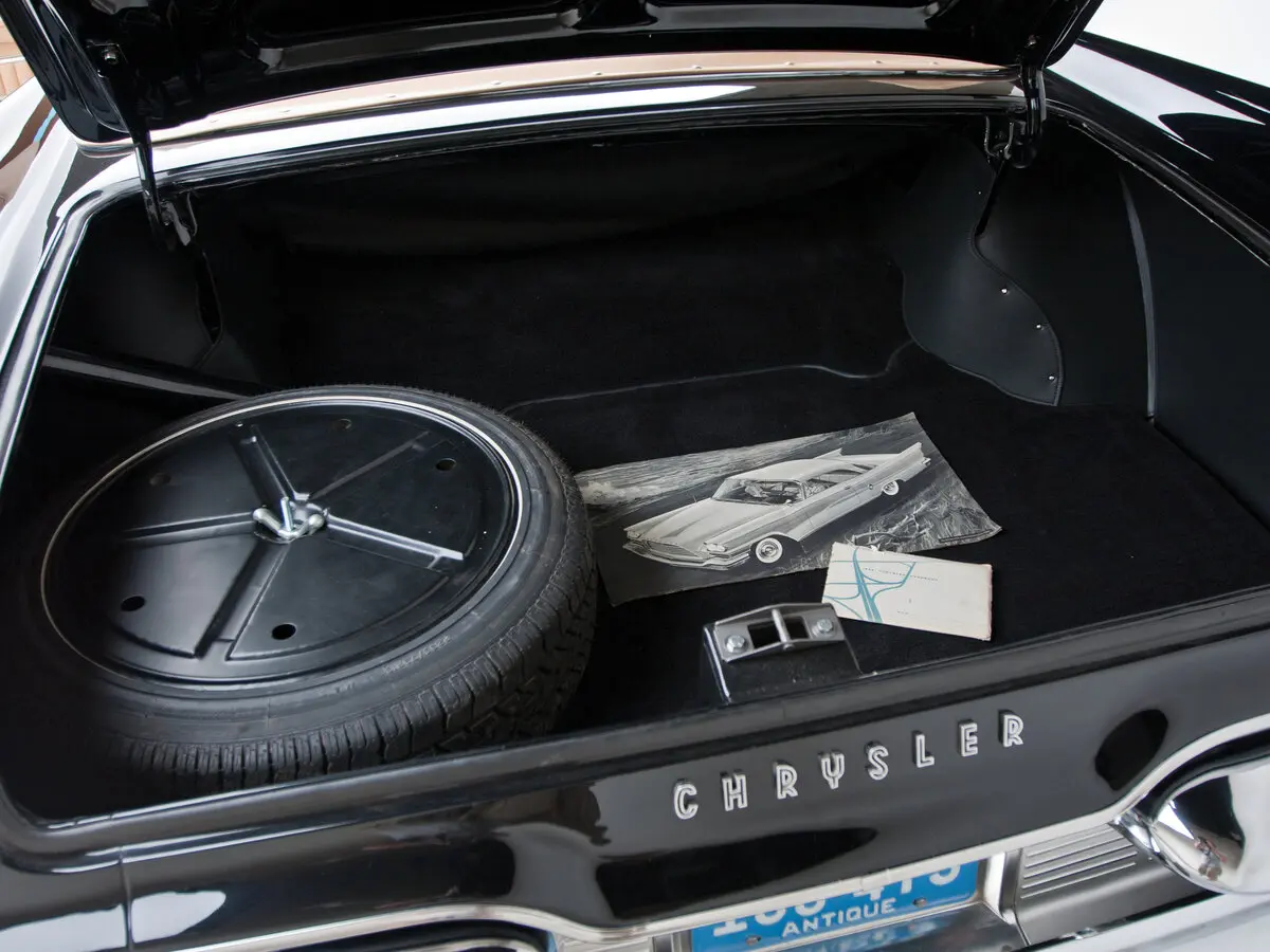 Chrysler 300 Letter Series II (300E) Рестайлинг Кабриолет — photo 8