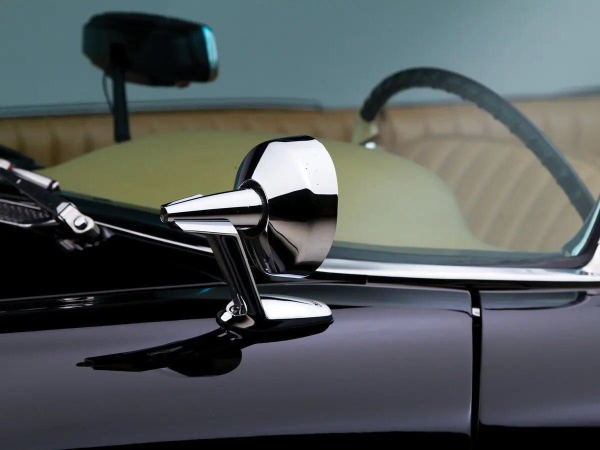 Chrysler 300 Letter Series II (300E) Рестайлинг Кабриолет — photo 9