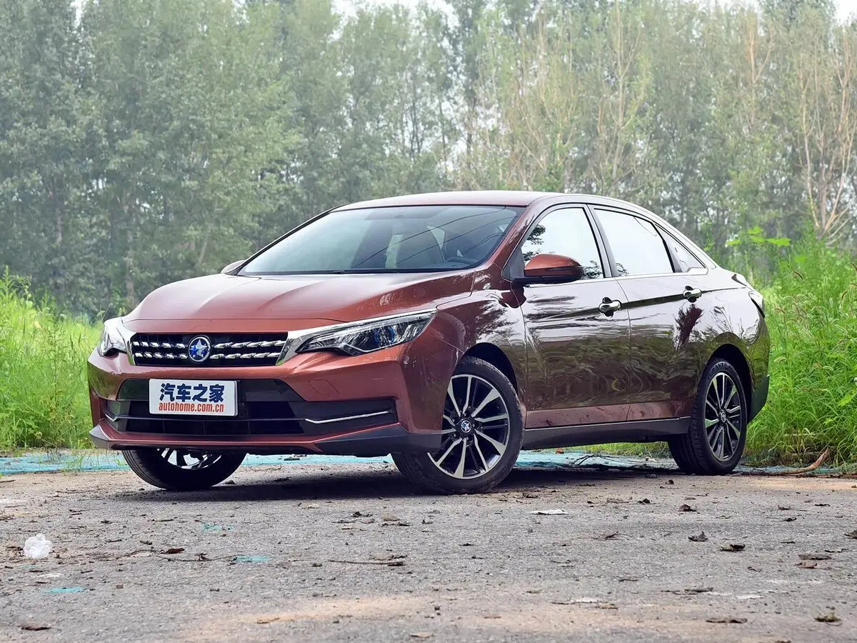 Venucia D60 I Седан — сүрөт 2