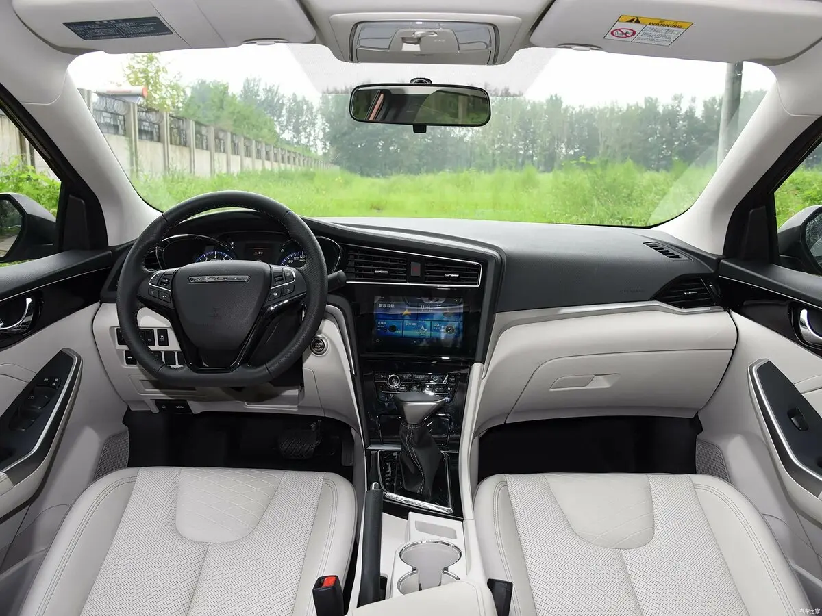 Venucia D60 I Седан — сүрөт 7