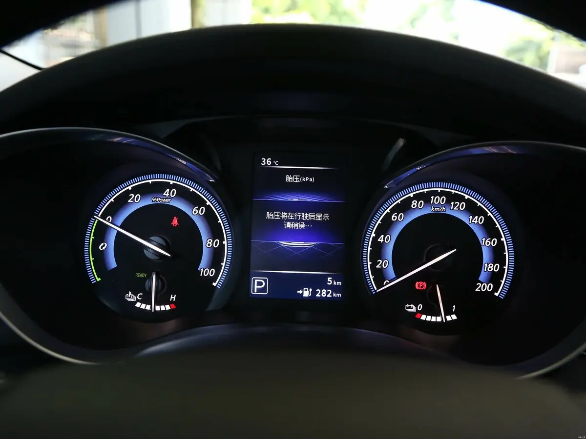 Venucia D60 I Рестайлинг Седан EV — сүрөт 6