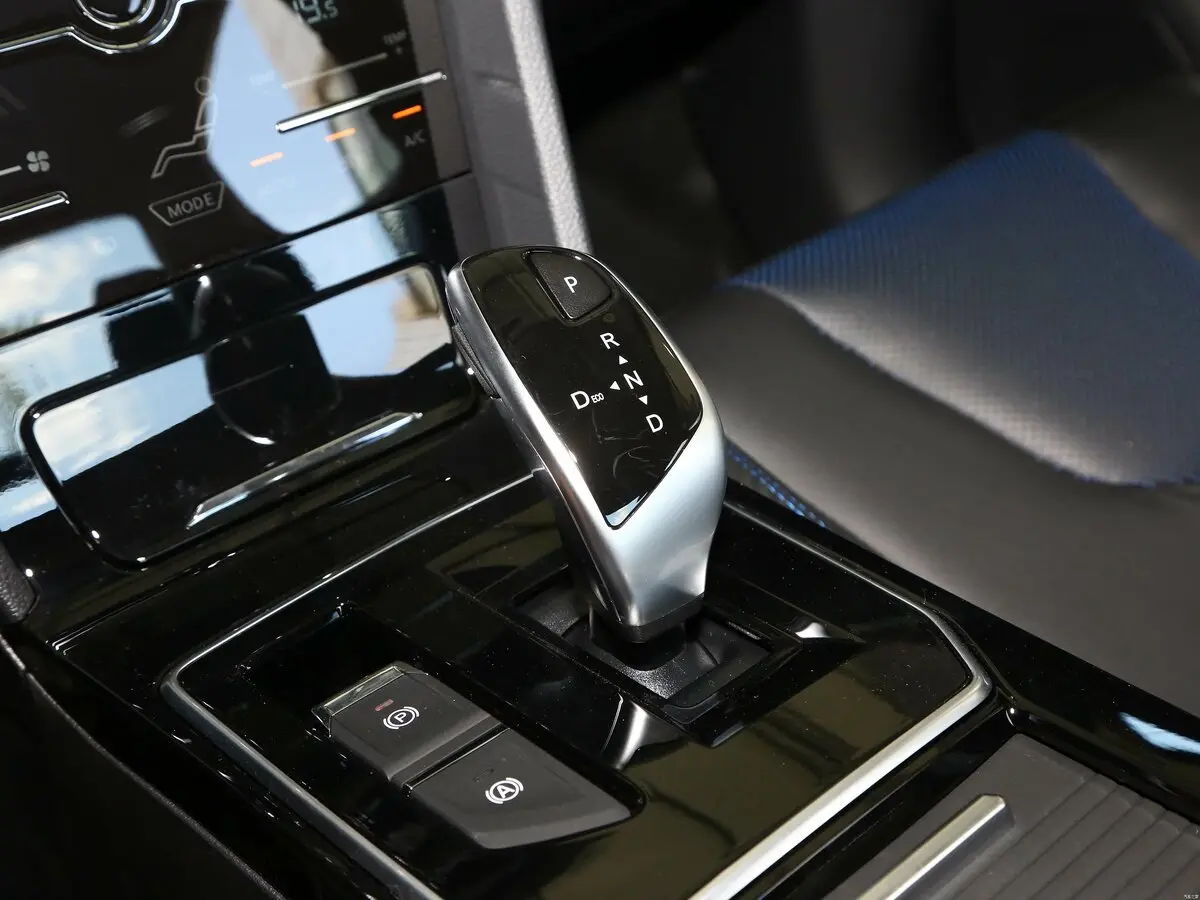 Venucia D60 I Рестайлинг Седан EV — сүрөт 10